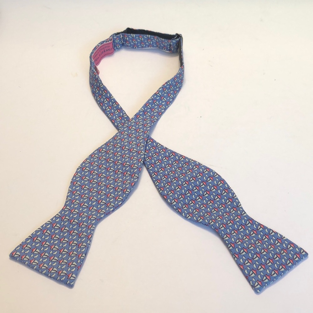 Vineyard Vines Martha’s Vineyard Silk Blue Pink Adjustable Bow Tie
